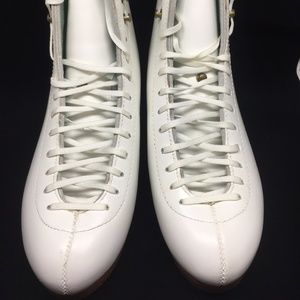 SP TERI ICE SKATES size 6.5 US